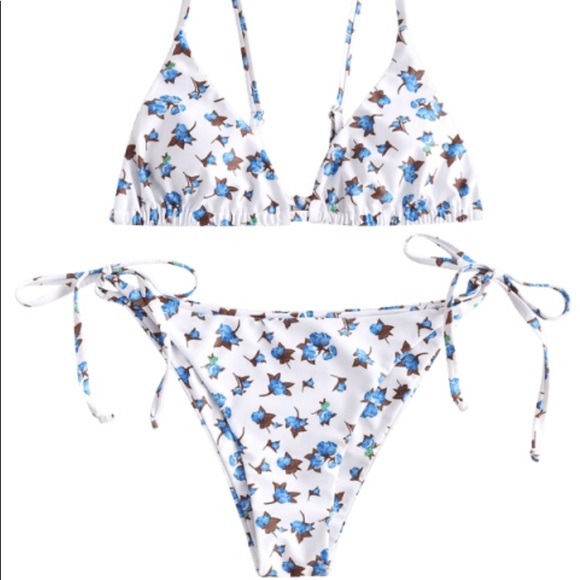 White and blue roses bikini - Picture 5 of 5